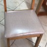 Conjunto de Mesa Itália Extensível 1,10-1,70m Vidro Preto/Branco com 4 Cadeiras Londres Diversos Tecidos Imbuia