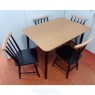 Conjunto de Mesa em Madeira Brisamar 1,10m com 4 Cadeiras Laca Preta/Mel