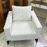 Poltrona Decorativa Pés Metálicos Preto Bela Linho Bege