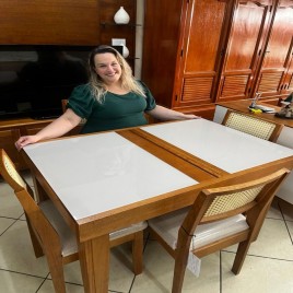 Conjunto de Mesa Madeira Esthelita Extensível 1,10-1,60m Vidro Off White com 4 Cadeiras Palhinha Freijó