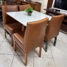 Conjunto de Mesa Quadrada 0,90x0,90m vidro off white com 4 Cadeiras Corino Elegance Mel