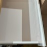 Cômoda Clássica Madeira 4 Gavetas Marselha Branco/Amêndoa