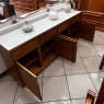 Buffet Berlim 4 Portas 4 Gavetas 1,80m Tampo de Vidro Branco/Preto Cor Imbuia
