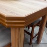 Conjunto de Mesa Viena 1,20m Tampo de Madeira com 4 Cadeiras Tecidos Diversos Imbuia Clara