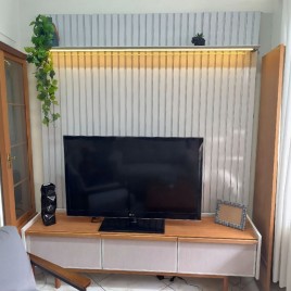 Rack com Painel Led com Prateleira para TV 65´ 3 Gavetas Tela Sling 1,80m Inglaterra Off White/Mel