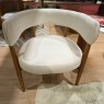 Poltrona Decorativa Costas Madeira Aurora Linho Bege Mel