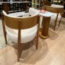 Poltrona Decorativa Costas Madeira Aurora Linho Bege Mel