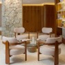 Poltrona Decorativa Kelly Braços Madeira Linho Bege