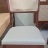 Conjunto de Mesa Redonda 1,20m Madeira Tampo Laca Branca Vidro Branco Sidney com 4 Cadeiras Palhinha