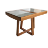 Conjunto de Mesa Itália Extensível 1,10-1,70m Vidro Preto/Branco com 4 Cadeiras Londres Diversos Tecidos Imbuia